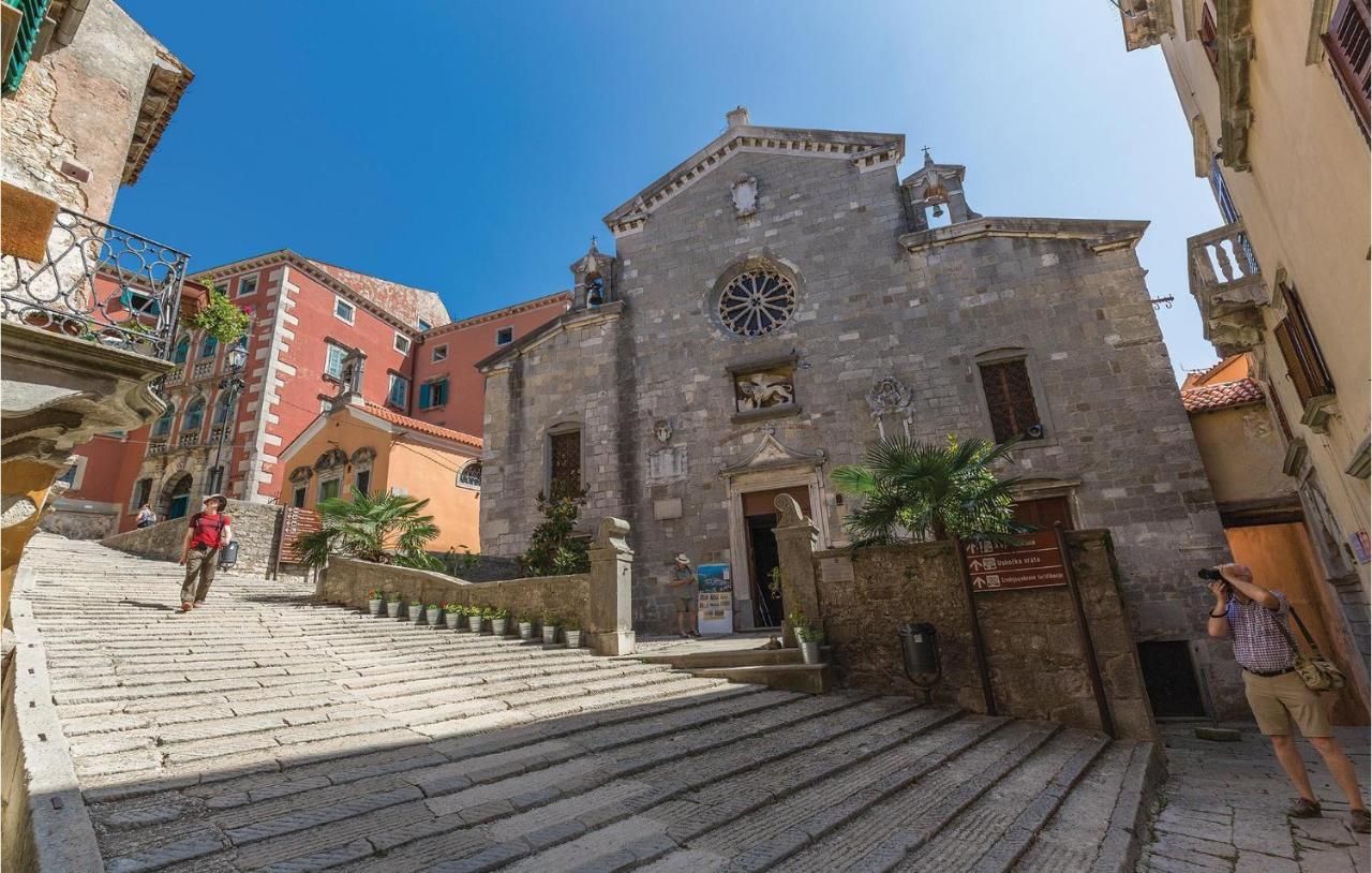2 Bedroom Lovely Apartment In Labin Labin  Eksteriør billede