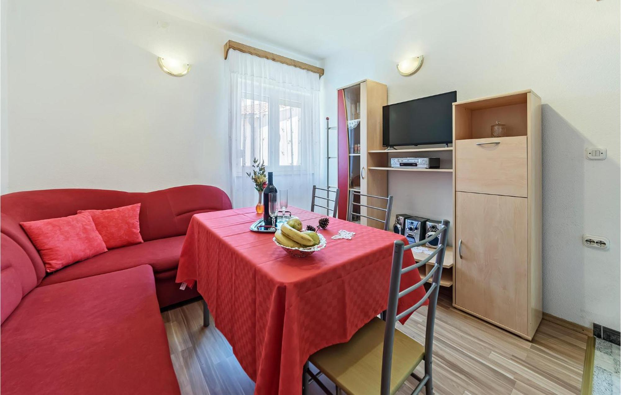 2 Bedroom Lovely Apartment In Labin Labin  Eksteriør billede